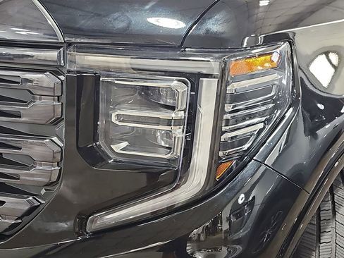 Used 2023 GMC Sierra 1500 Denali Ultimate image 37