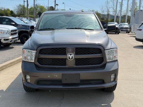 Used 2017 RAM 1500 Express w/ Express Value Package AWD/4WD image 3