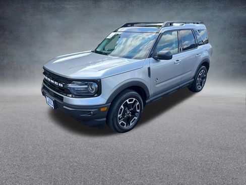 Certified 2023 Ford Bronco Sport Outer Banks w/ Tech Package AWD/4WD image 3