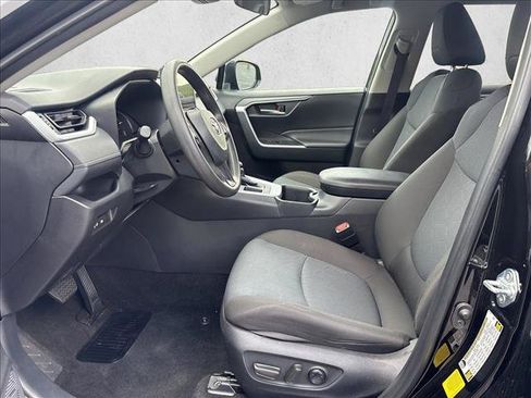 Certified 2025 Toyota RAV4 XLE FWD image 10