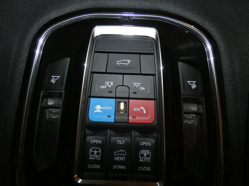Used 2024 Jeep Grand Cherokee Summit w/ Luxury Tech Group V AWD/4WD image 21
