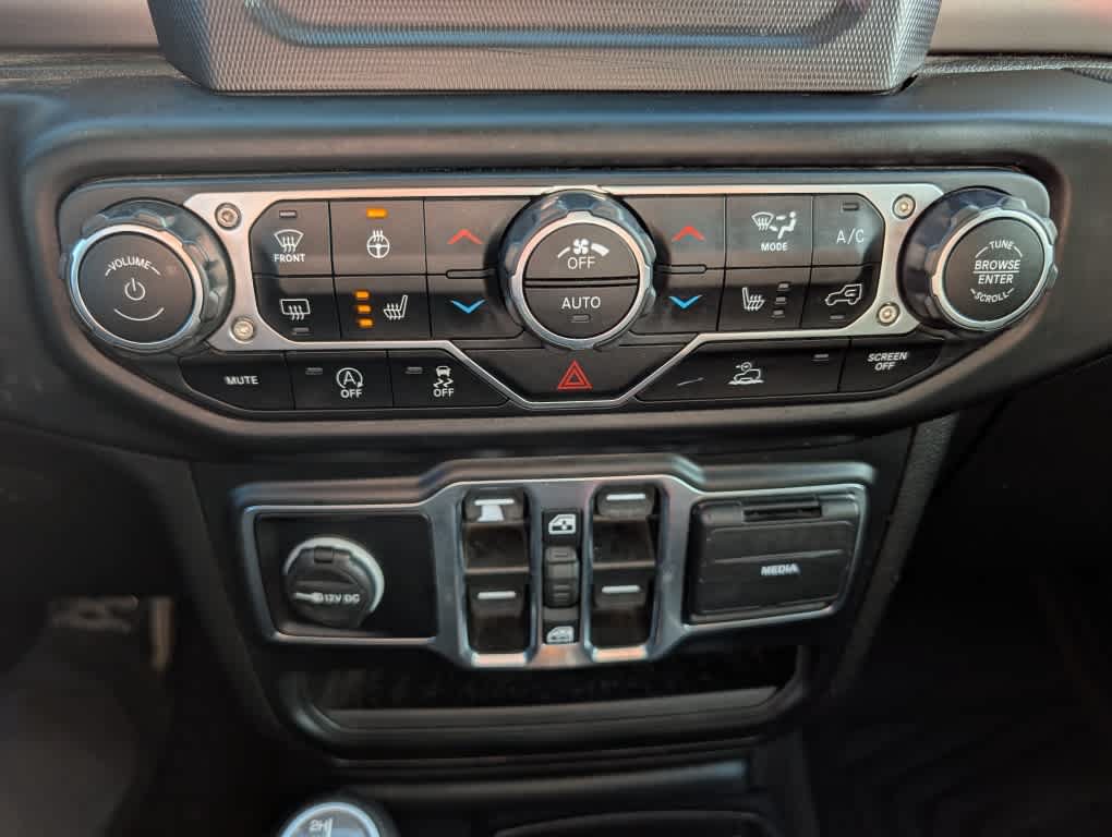 Used 2021 Jeep Wrangler Unlimited Sport AWD/4WD image 16