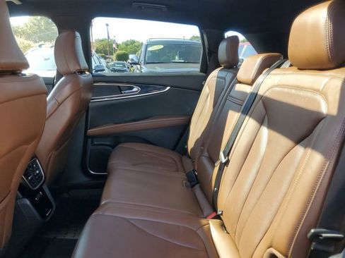 Used 2022 Lincoln Nautilus Reserve image 37