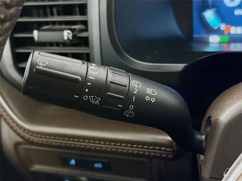 Used 2023 Ford Expedition King Ranch RWD image 6
