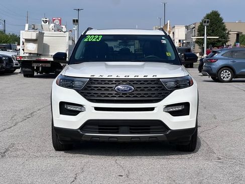 Certified 2023 Ford Explorer XLT w/ Equipment Group 202A AWD/4WD image 2