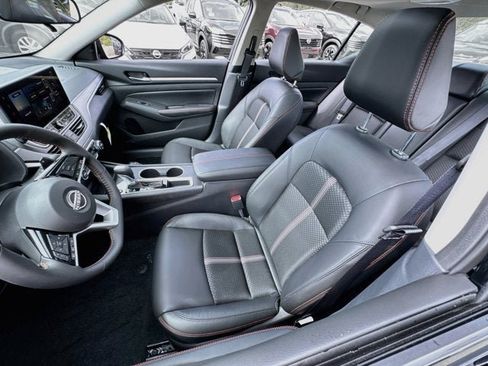 New 2026 Nissan Altima 2.5 SR w/ SR Midnight Edition Package FWD image 16
