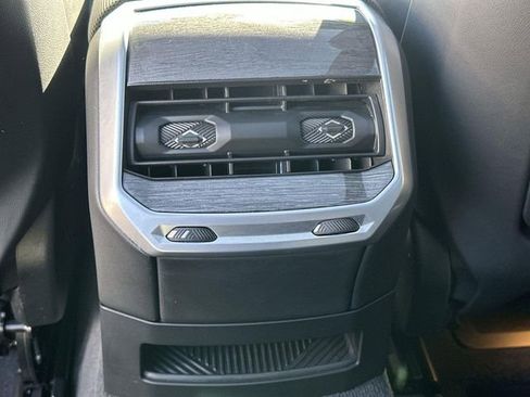 Used 2024 BMW 740i RWD image 21