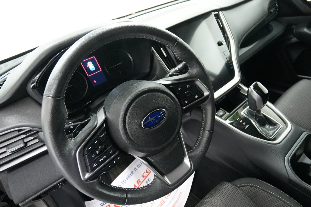 Used 2024 Subaru Outback Premium AWD/4WD image 13