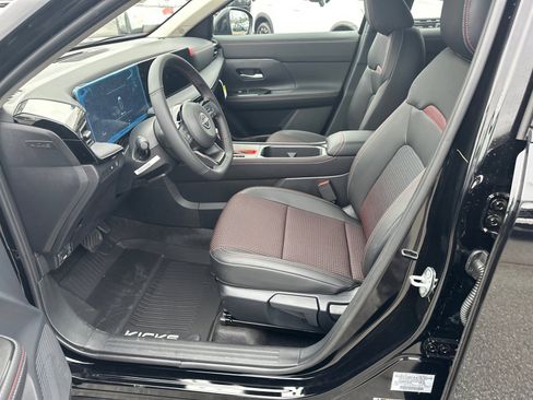 New 2026 Nissan Kicks SR image 9