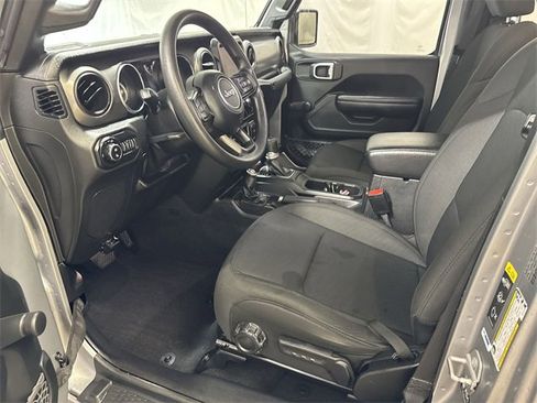 Used 2021 Jeep Gladiator Sport image 11