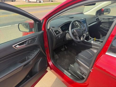 Used 2024 Ford Edge Titanium w/ Equipment Group 301A AWD/4WD image 7