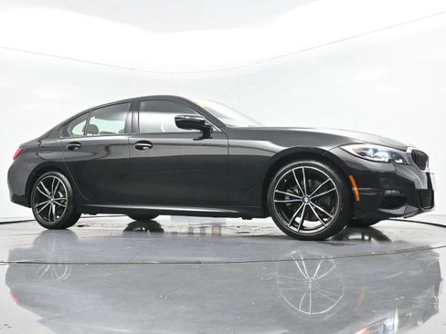 Used 2022 BMW 330i xDrive Sedan w/ M Sport Package AWD/4WD image 48