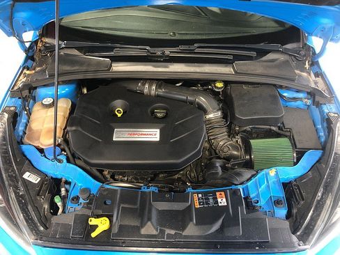 Used 2018 Ford Focus RS AWD/4WD image 23