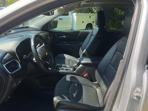 Used 2018 Chevrolet Equinox Premier FWD image 11