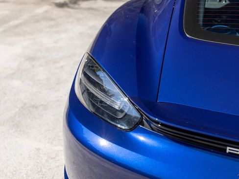 Used 2025 Porsche 718 Cayman GTS RWD image 18