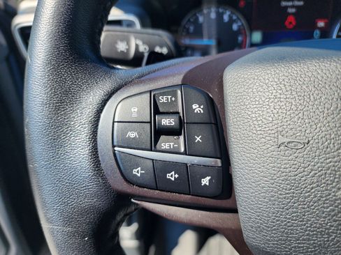 Used 2020 Ford Explorer XLT w/ Equipment Group 202A image 31