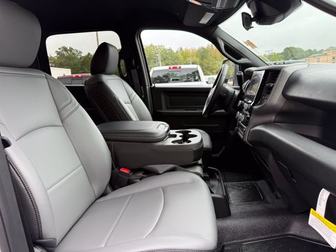 New 2026 RAM 5500 Tradesman w/ Chrome Appearance Group AWD/4WD image 13