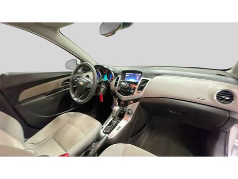 Used 2015 Chevrolet Cruze LT FWD image 18