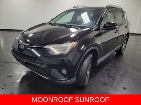 Used 2018 Toyota RAV4 XLE w/ Plus Extra Value Package AWD/4WD image 4