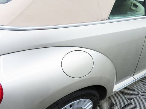 Used 2016 Volkswagen Beetle 1.8T SE image 25