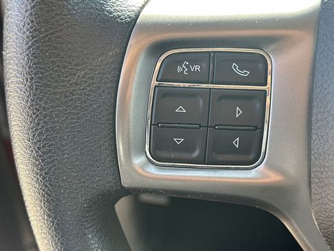 Used 2022 RAM 1500 Classic SLT image 25