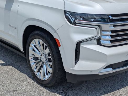 Used 2022 Chevrolet Tahoe High Country AWD/4WD image 9