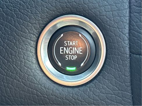 Used 2023 GMC Yukon XL Denali image 19