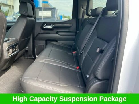 Used 2023 Chevrolet Silverado 1500 LTZ AWD/4WD image 11