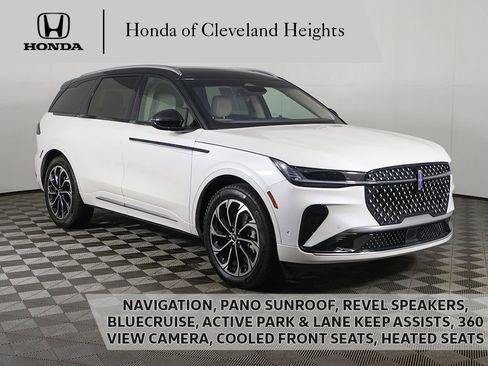 Used 2024 Lincoln Nautilus Reserve w/ Equipment Group 202A AWD/4WD image 1