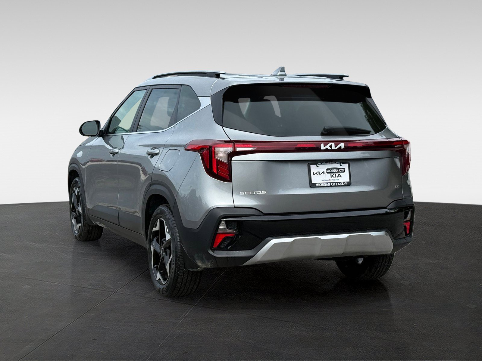 Used 2024 Kia Seltos EX AWD/4WD image 7
