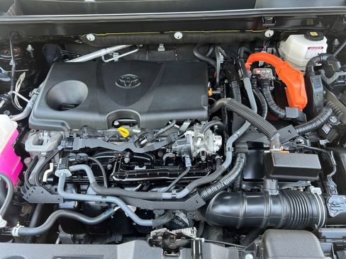 Used 2022 Toyota RAV4 XLE w/ Convenience Package AWD/4WD image 20