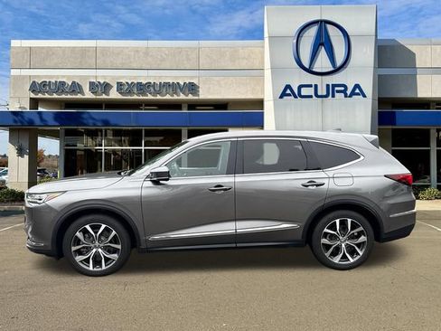 Certified 2023 Acura MDX w/ Technology Package AWD/4WD image 4