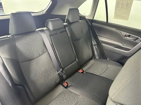 Used 2021 Toyota RAV4 XLE w/ Convenience Package AWD/4WD image 28