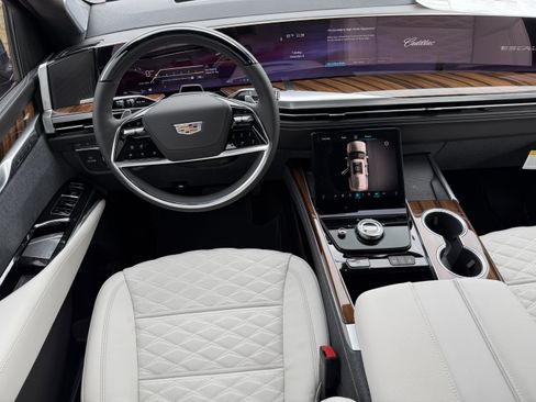 New 2026 Cadillac Escalade Platinum Sport w/ LPO, ONYX Package image 15