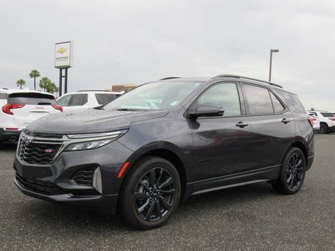 Used 2022 Chevrolet Equinox RS w/ RS Leather Package image 3