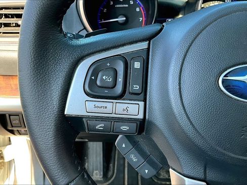 Used 2017 Subaru Outback 2.5i Limited AWD/4WD image 11