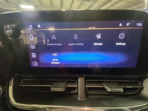 Certified 2025 Chevrolet Trax RS w/ Driver Confidence Package image 17