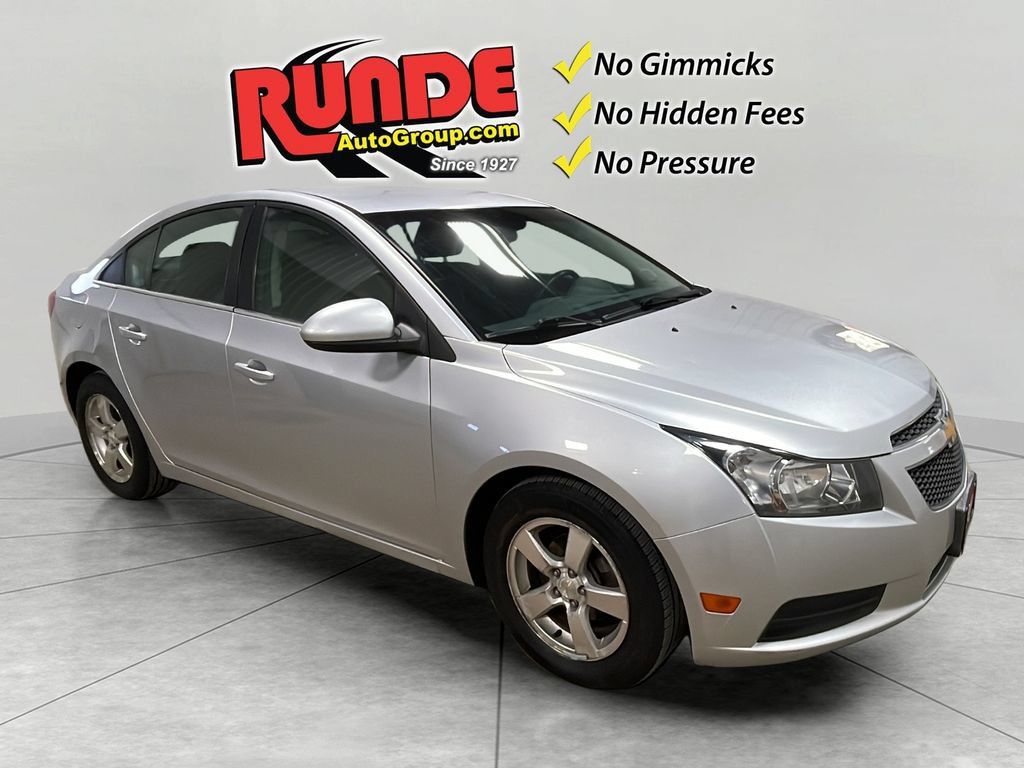 Used 2014 Chevrolet Cruze LT w/ Technology Package FWD image 7