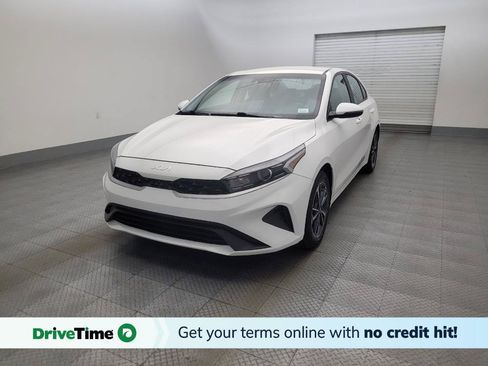 Used 2023 Kia Forte LXS w/ LXS Technology Package FWD image 1