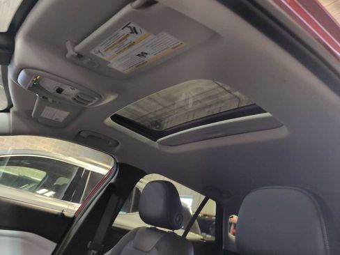 New 2026 Chevrolet Trax LT w/ Sunroof Package FWD image 18