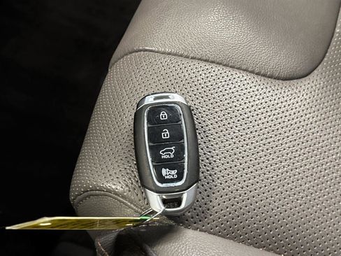 Used 2019 Hyundai Santa Fe Limited image 33