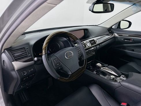 Used 2016 Lexus LS 460 image 9