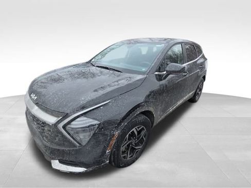 Used 2024 Kia Sportage LX image 2