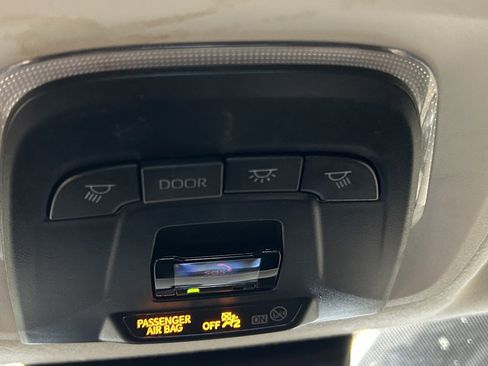 Used 2023 Toyota Corolla LE image 35