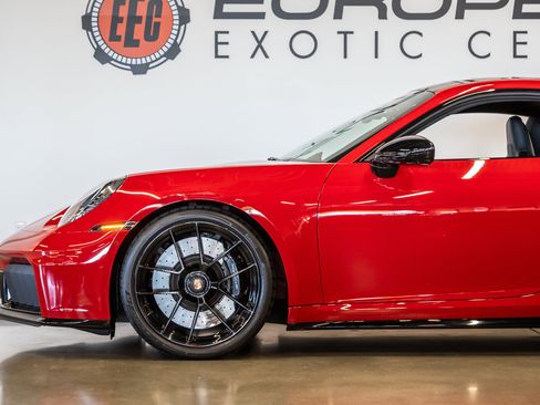 Used 2025 Porsche 911 Carrera GTS RWD image 16