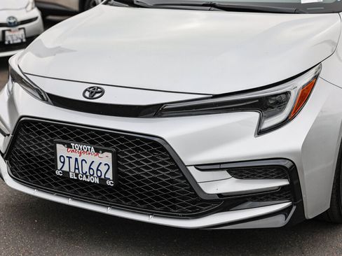 Certified 2025 Toyota Corolla SE FWD image 18