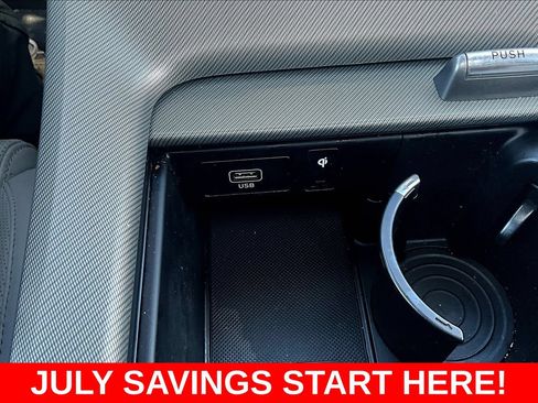 Used 2024 Hyundai Palisade SEL FWD image 21