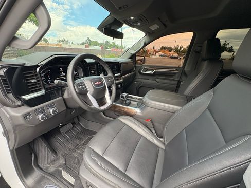 Used 2024 GMC Sierra 1500 Elevation w/ Elevation Premium Package AWD/4WD image 17