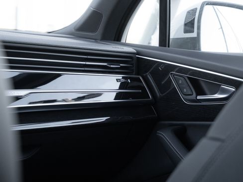 New 2026 Audi Q7 3.0T Premium Plus AWD/4WD image 16
