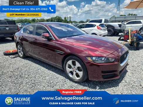 Used 2017 Jaguar XE RWD image 5